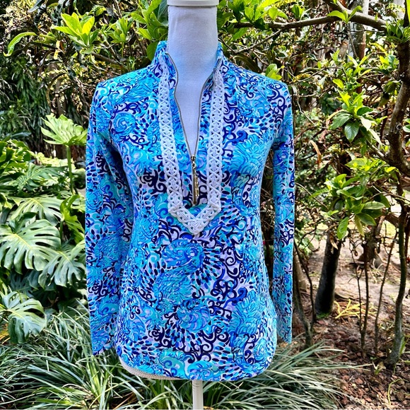 Lilly Pulitzer Janie Popover in Light Aqua spritz. - Picture 4 of 8